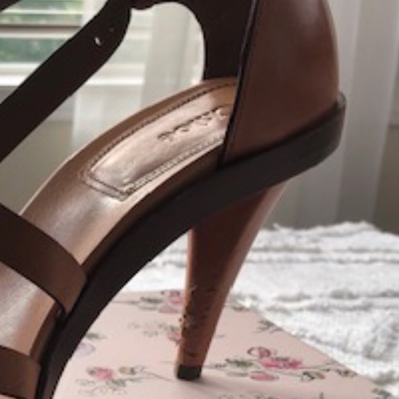 CHLOE BEIGE SHOE - Picture 10 of 15